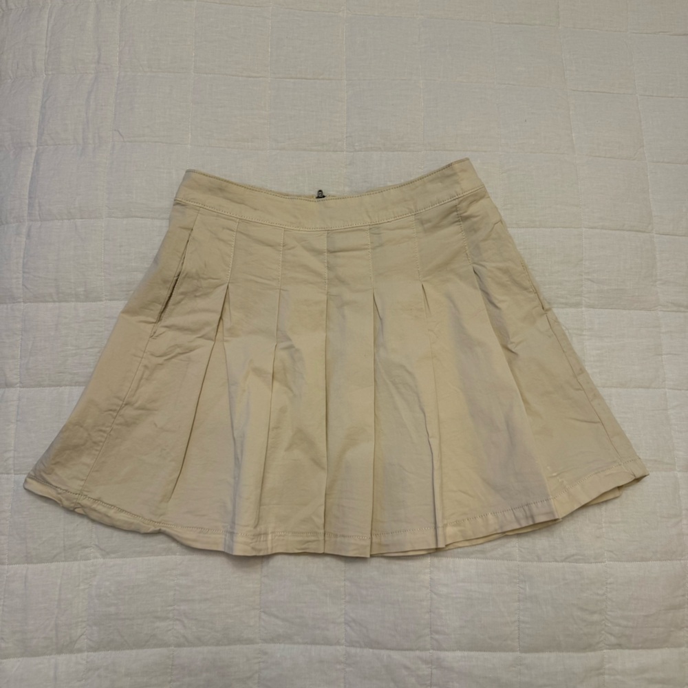 American Eagle Outfitters Tan Pleated Skirt